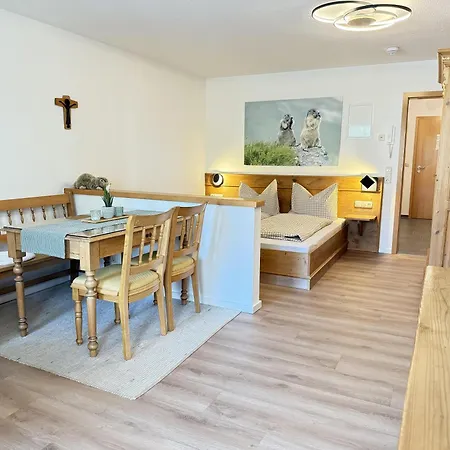 Murmelschlupf & Hummelschlupf Apartment Oberstaufen